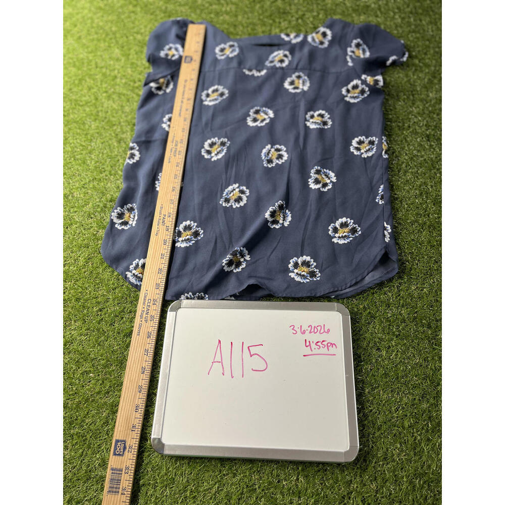 LOFT‎ Navy Blue Floral Blouse Size XS